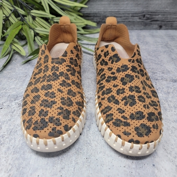 Ilse Jacobsen | Leopard Print Tulip Perforated Slip-on Shoes - Picture 2 of 11
